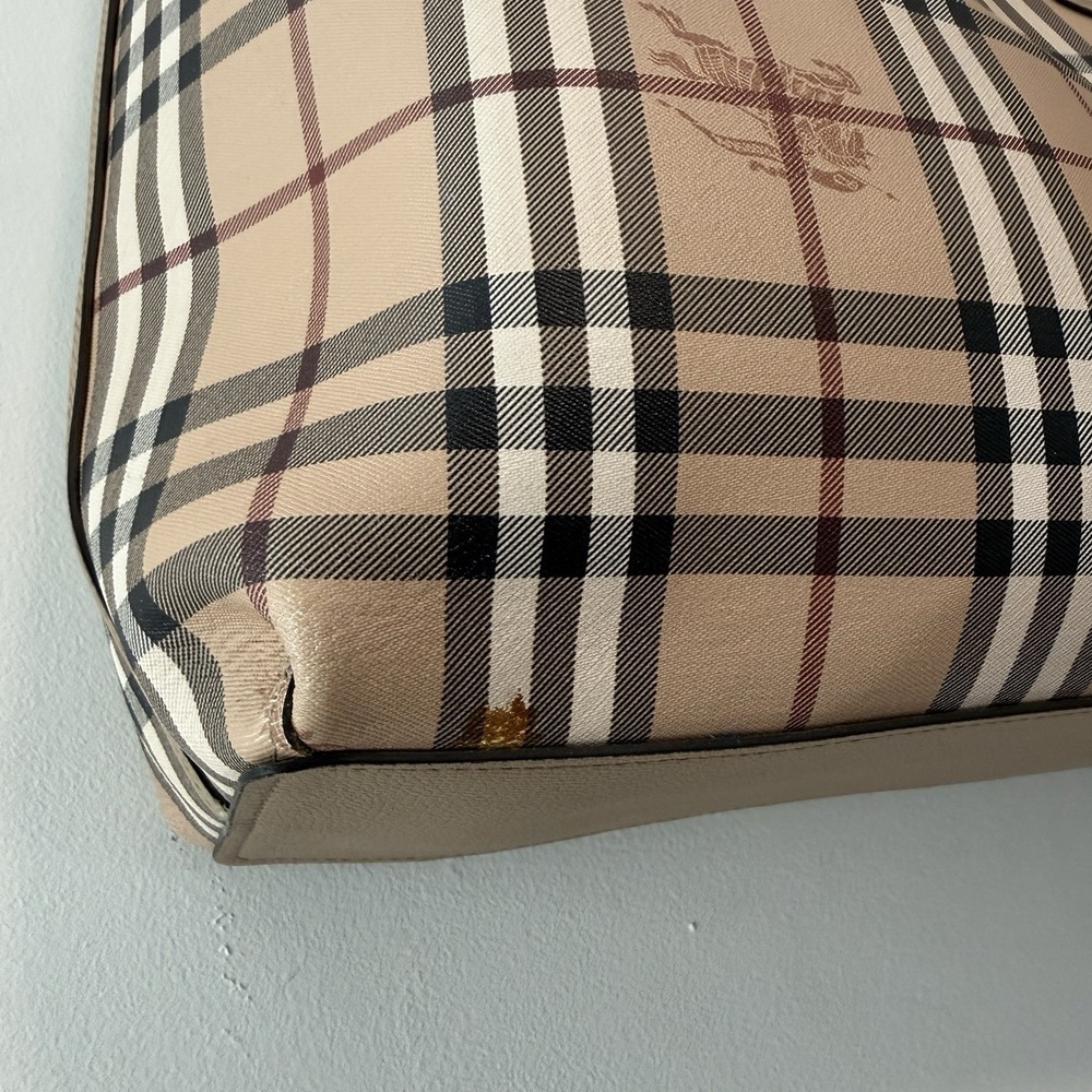 Burberry Haymarket Reversible Tote Bag Nova Check and Neutral Tan Leather - Picture 6 of 16